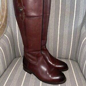 Women’s tall brown Frye riding boots size 7